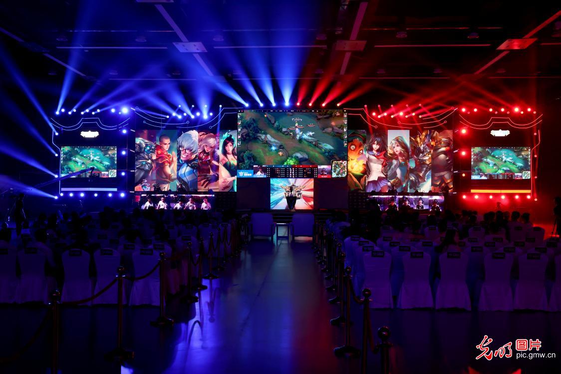 而进攻新星 而进攻新星