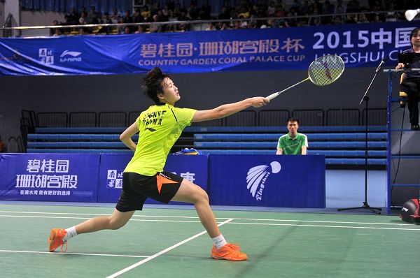 洛尼亚后卫 洛尼亚后卫